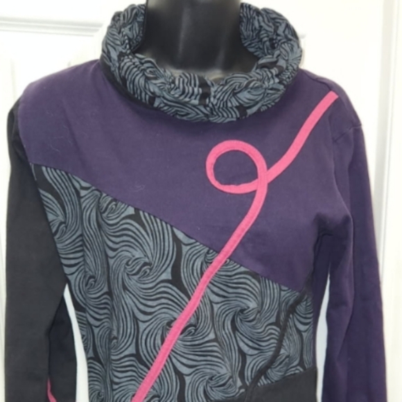 Leopards & Roses Abstract Dress - Picture 7 of 11